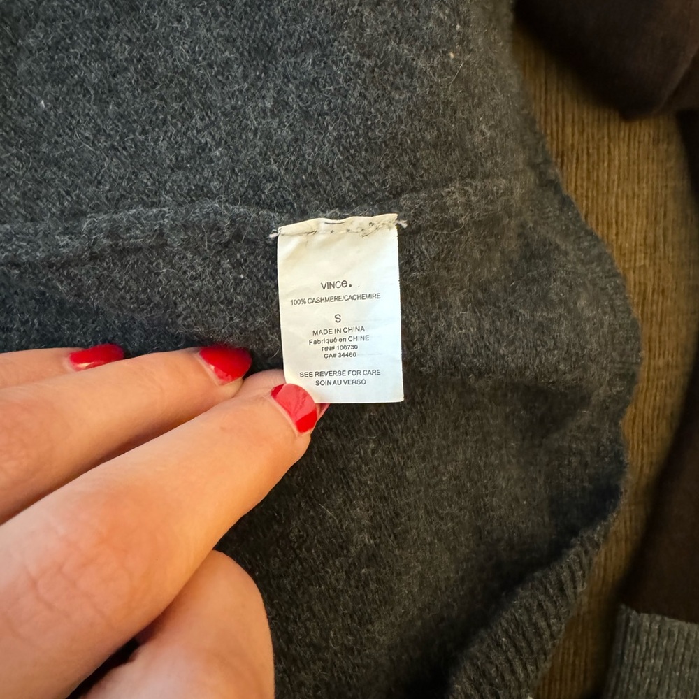 Vince Camuto Cashmere cardigan sweater - Picture 6 of 10